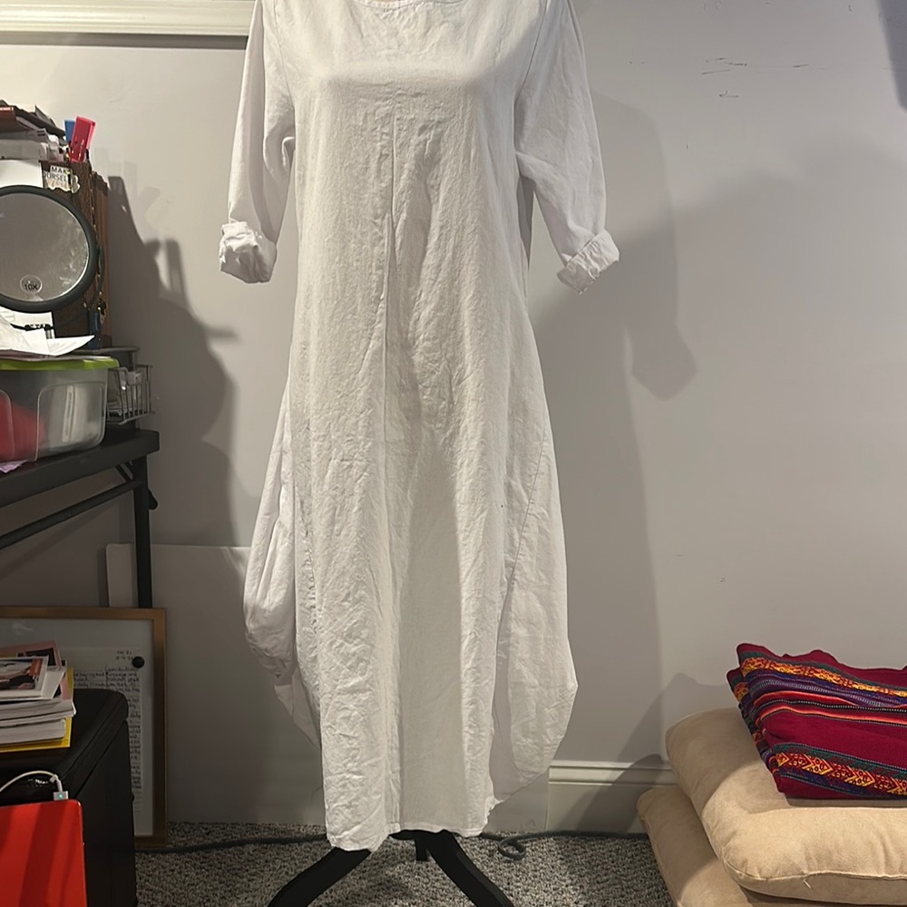 Elegant White Long Sleeve Linen Dress